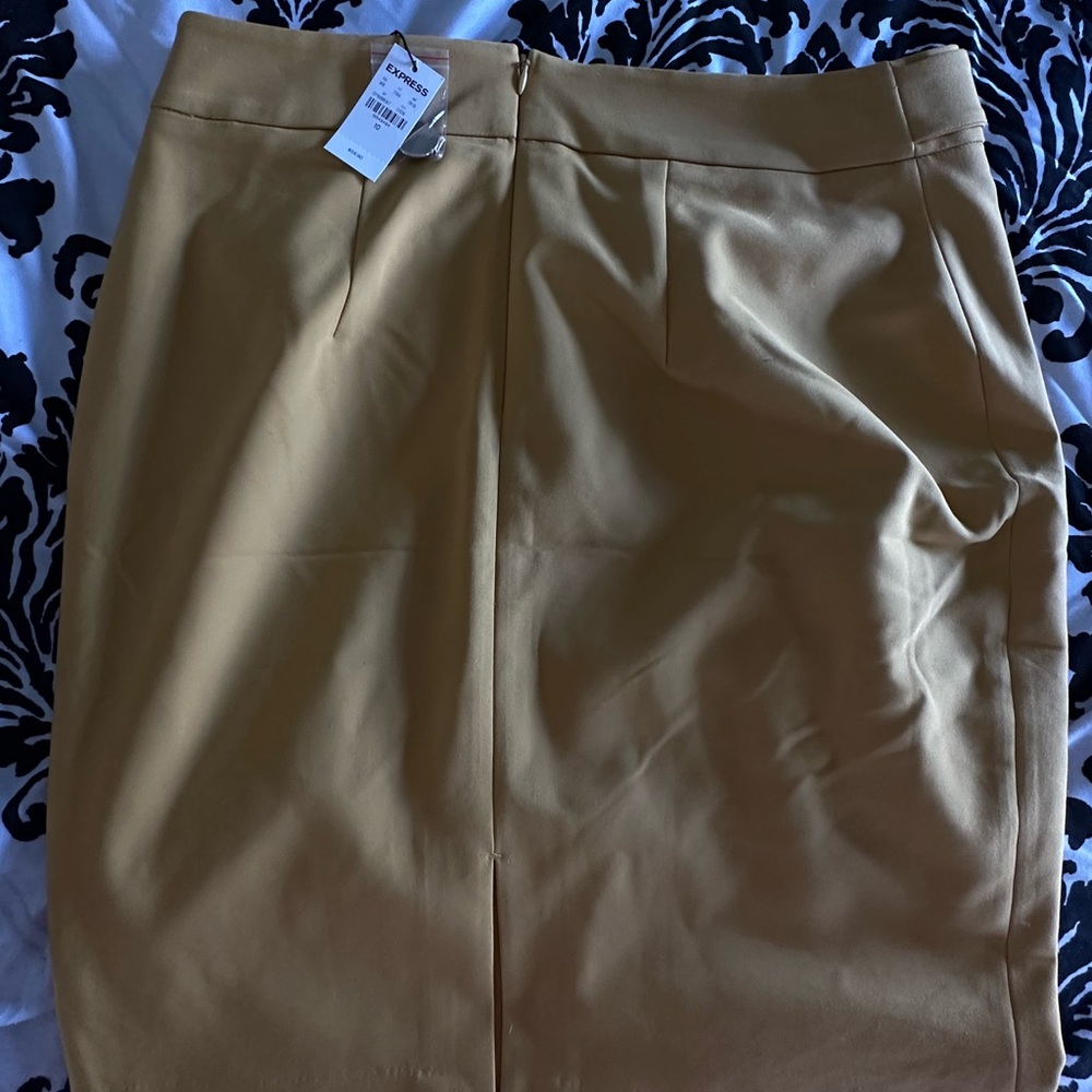 Never worn Express yellow pencil skirt